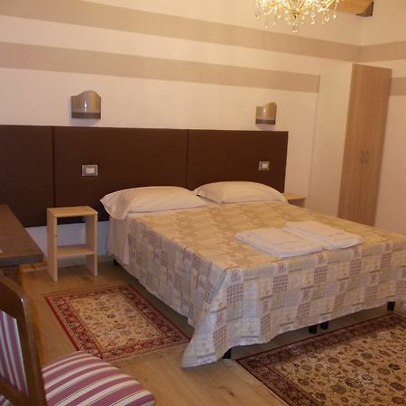 Romagnoli 36 Otel Verona Dış mekan fotoğraf